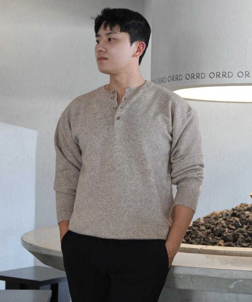 POLYGRAM Soft Wool Blend Henley Neck Knit - Oatbeige