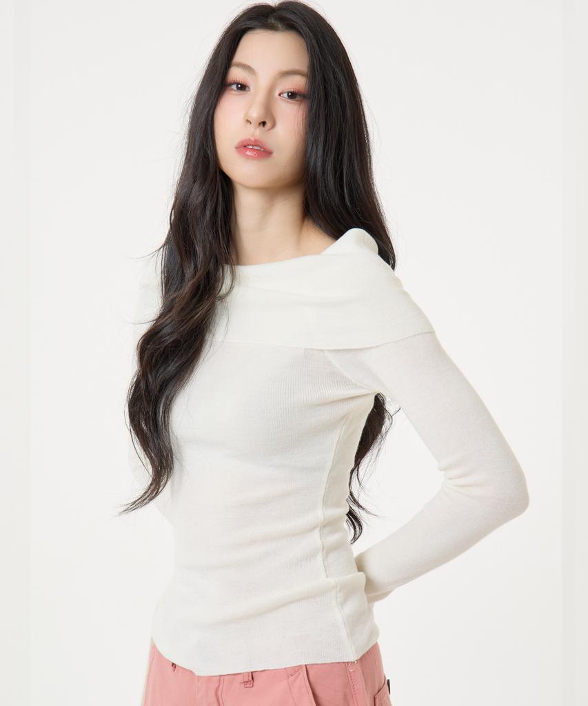 UNKNOWN PLANET Side Tie Off-Shoulder Long Sleeve Knit Top White