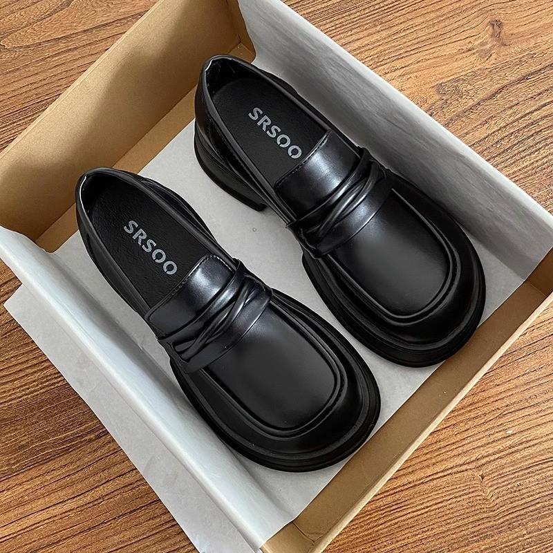 Versatile loafers retro black platform small leather shoes women's new summer French spring and autumn one-pedal music bottom
