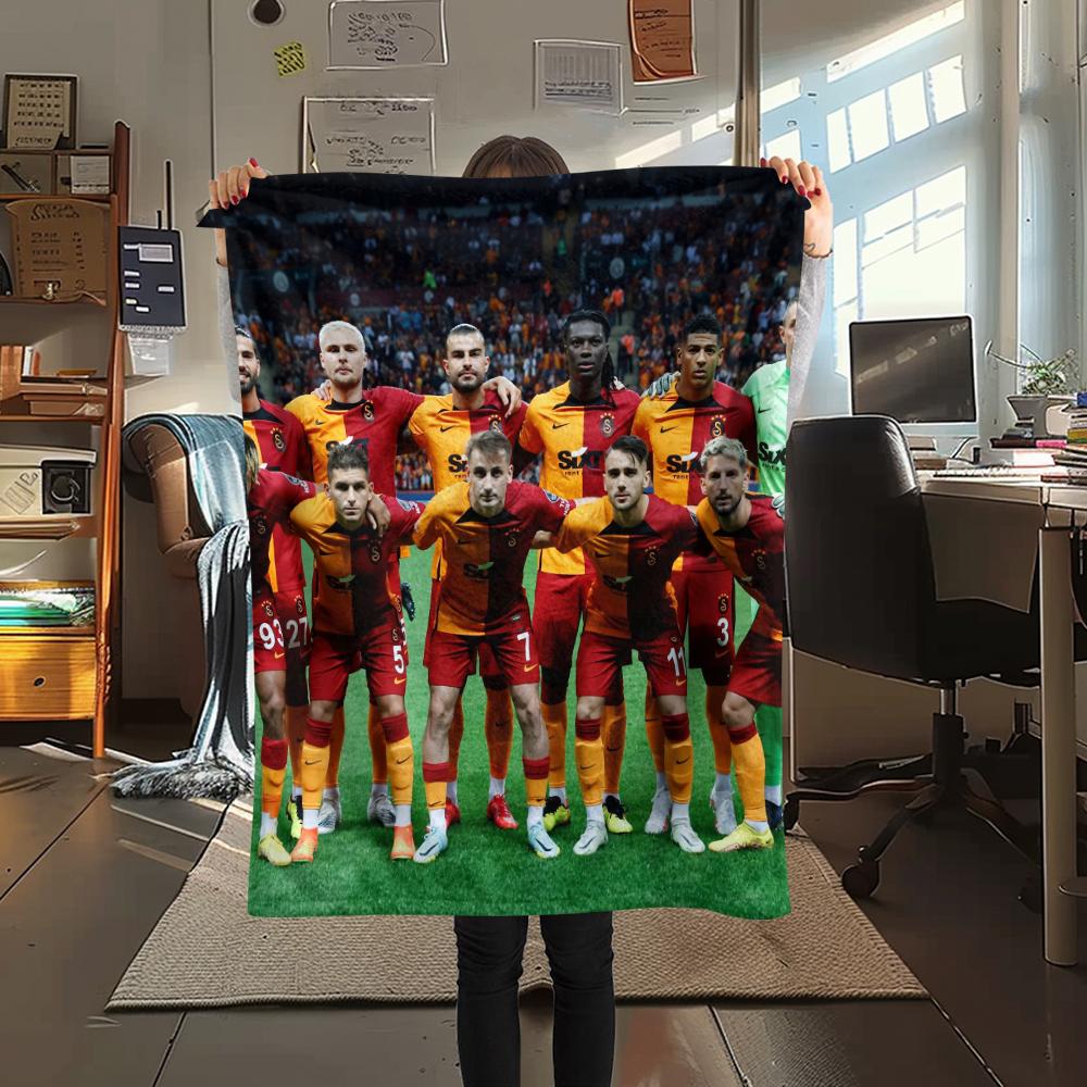 Galatasaray pattern Flannel Blanket, High quality Comfortable for All Seasons, Home Decor, Warmth and Comfort, Perfect for Gifts.