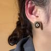 Simple female retro pearl flower light luxury niche temperament high design stud earrings stall
