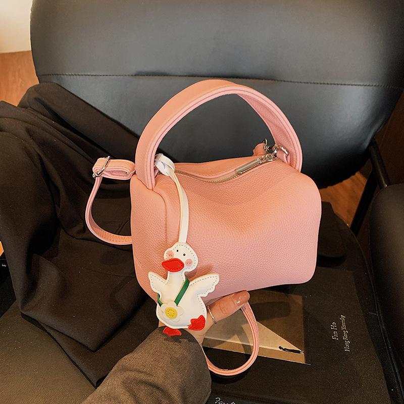 Summer handbag women's 2025  version of the new fashion trendy armpit bag small steamed buns mobile phone bag versatile shoulder bag