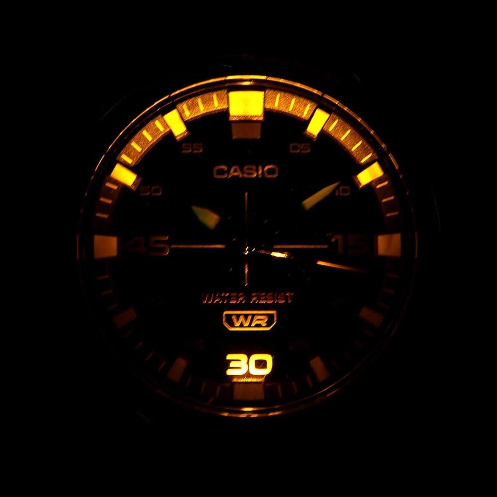 Men's Analog Quartz Watch with LED Light, Black - Model MW-620H-1AV