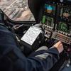 Professionelles Flug-Kniebrett mit flexiblen Gurten und mehrteiligem Design für Piloten und LKW-Fahrer