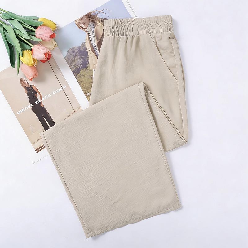 2026 New Ice Silk Mom Pants: Lightweight Summer Style, Versatile Straight-Leg, Casual Nine-Tenths Length for Middle-Aged and Elderly Women.