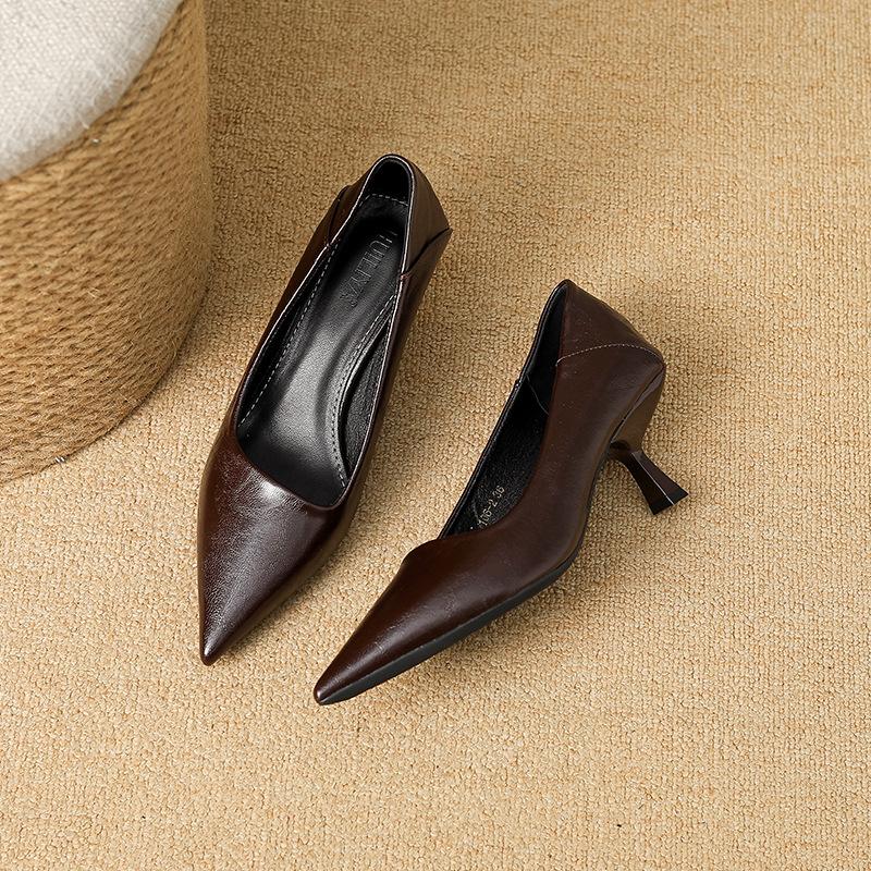 

106-2 тонкий каблук 2025 новый мягкая кожа острый носок мягкая подошва ретро кожаные туфли одинарные туфли высокие каблуки женские высокое чувство нескользящие 39 коричневый