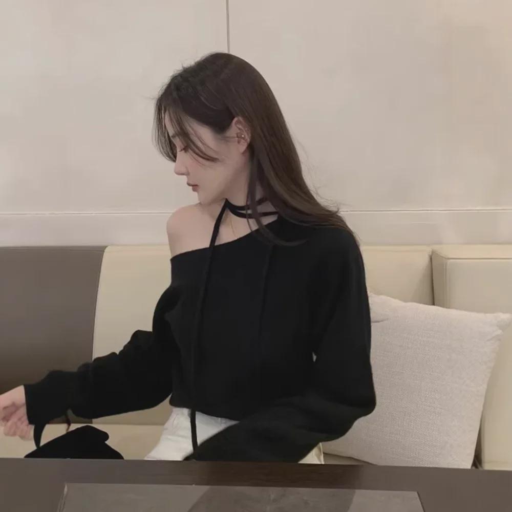 Womens' Cashmere Sweater, Autumn/Winter Korean Style, Fashionable Round Neck with Lace-Up Design, Soft & Cozy Knit.