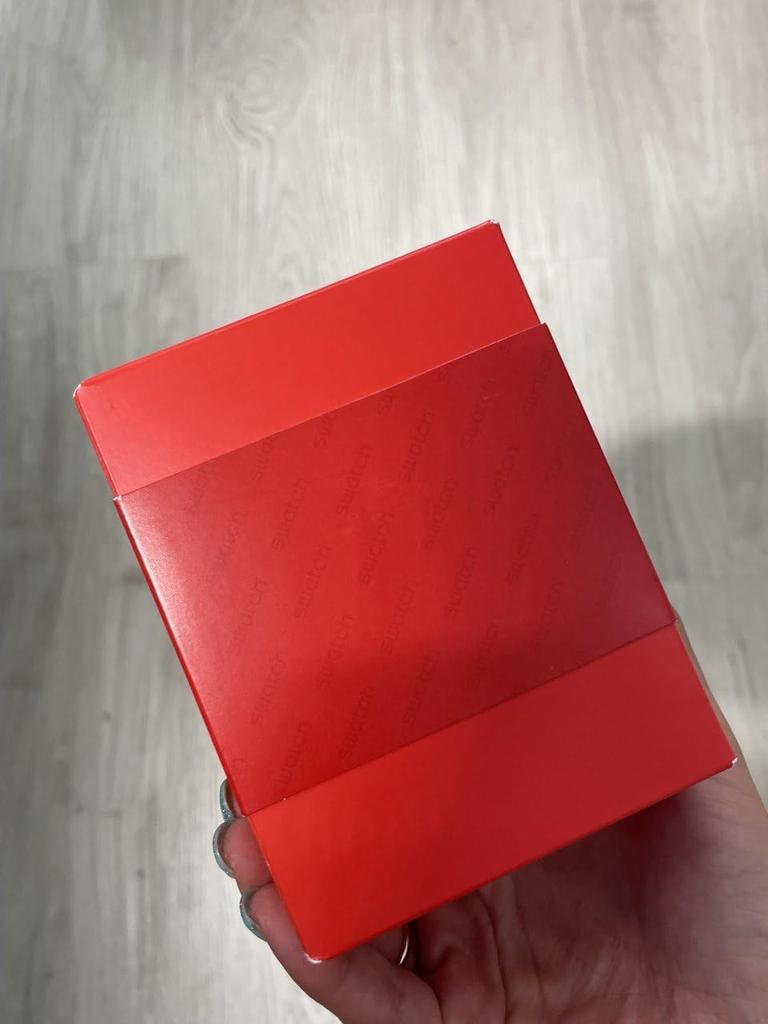 Swatch 00 Core YVS423GC Gray Wristwatch Men's