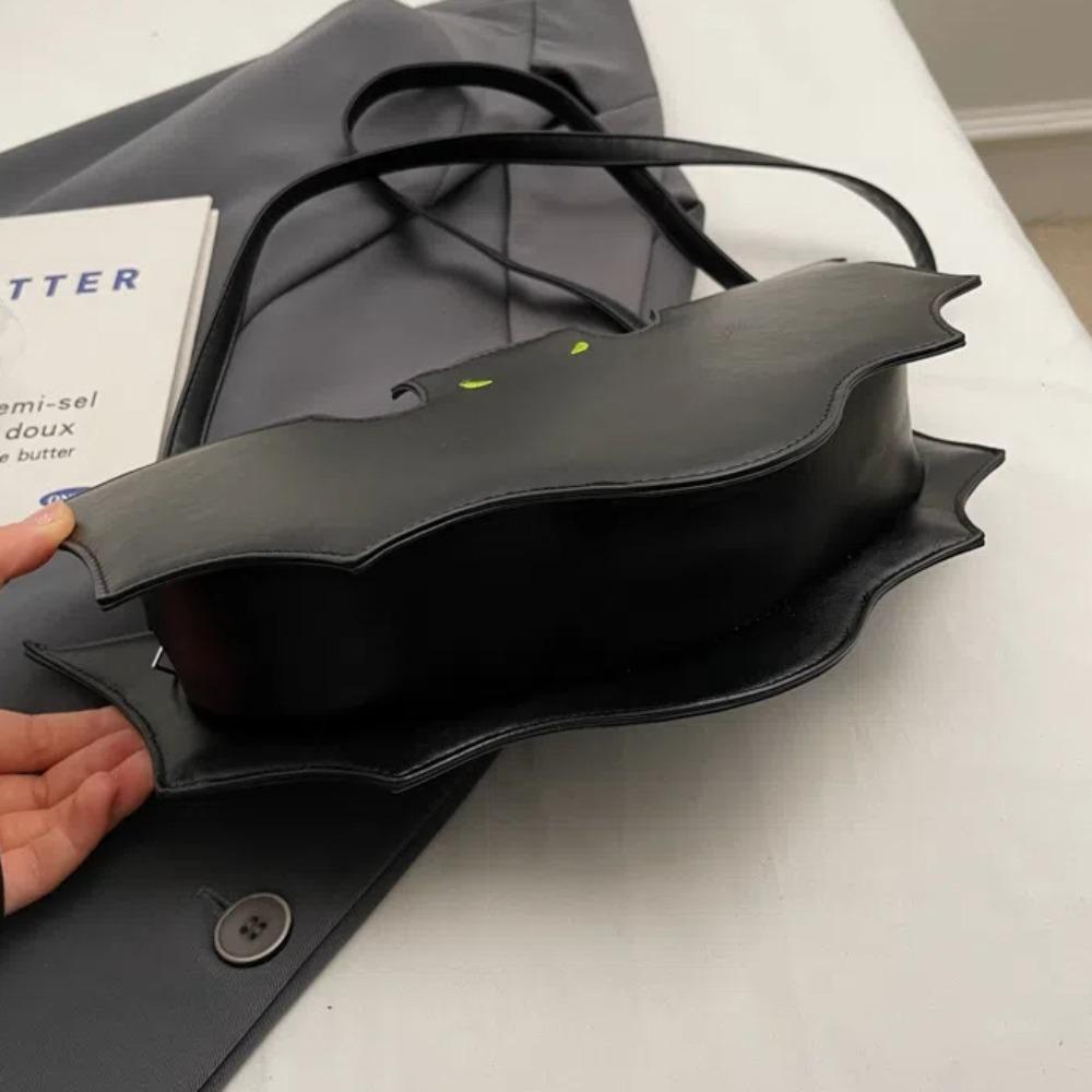 PU Leather Bat Shoulder Bag 3D Creative Animal Purse Funny Halloween Handbag Girls