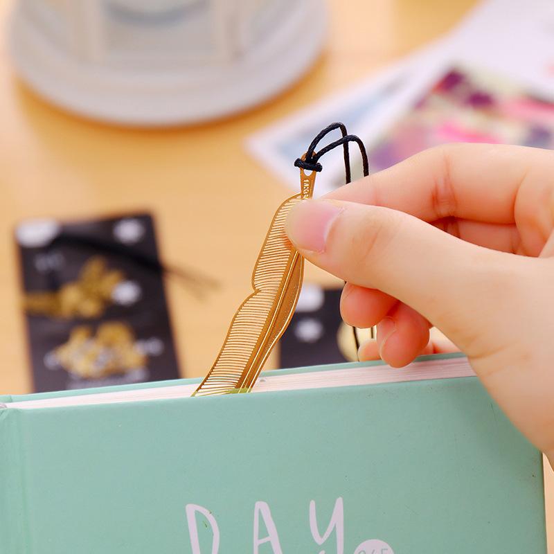 1 Pcs Cartoon Art Exquisite Series Metal Bookmarks Gold Plated Bookmark Key Feather Angel Stationery Office School Supplies