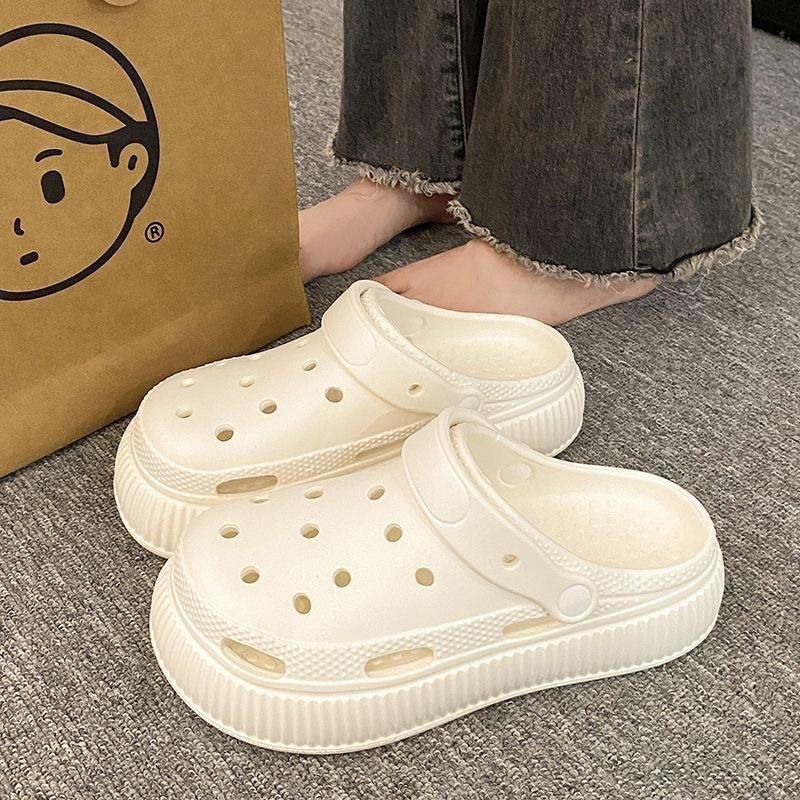 

Fashion women s thick-soled outer hole shoes, summer beach lightweight waterproof, non-slip and deodorant slippers women 36-37 білий