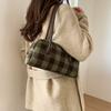New Products Are Hot, European and American Retro Contrasting Color Plaid Underarm Tote Bag, Large-capacity Commuter College Style Shoulder Women's Ba