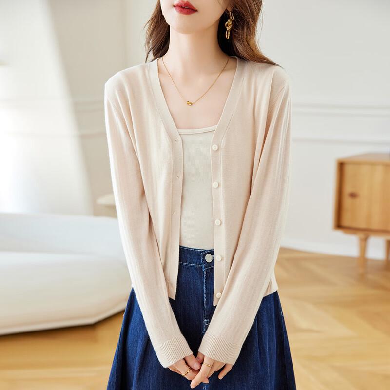 

Женский кардиган с V-образным вырезом из ультратонкой шерсти Srcr M