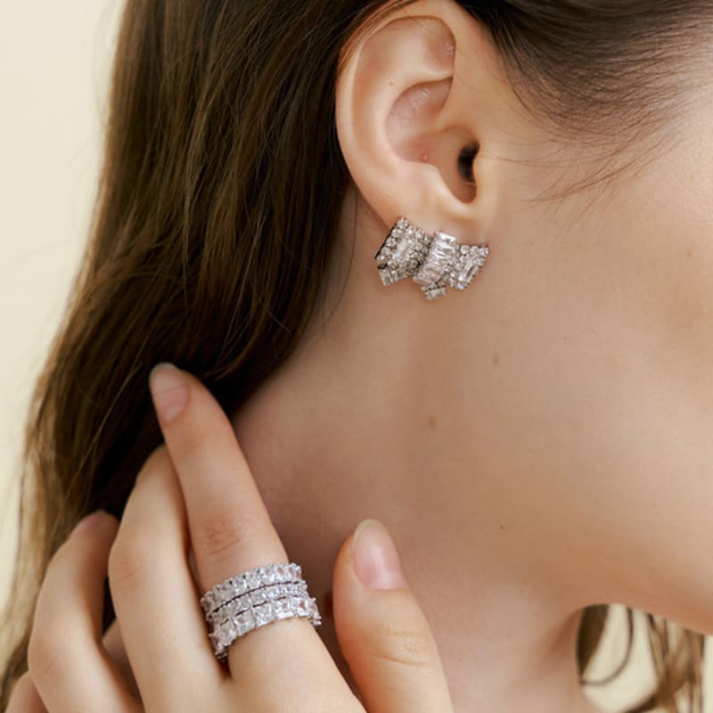 

MATIAS Ribbon mini Earring Silver