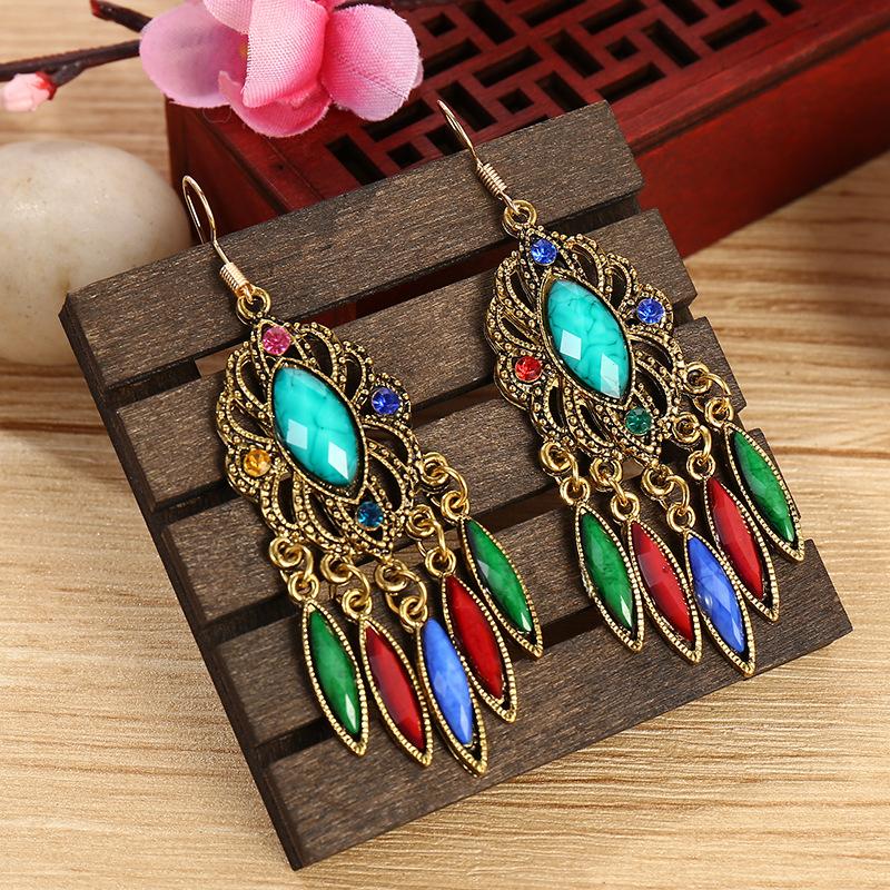 Ethnic Vintage Water Drop Earrings Antique Gold Color Hollow Flower Shaped Acrylic Crystal Dangle Women Earrings Jhumka Jewelry