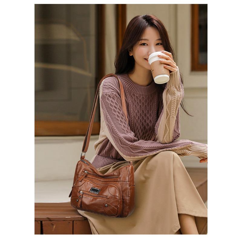 Vintage Shoulder Versatile Large Capacity Casual Diagonal Bag