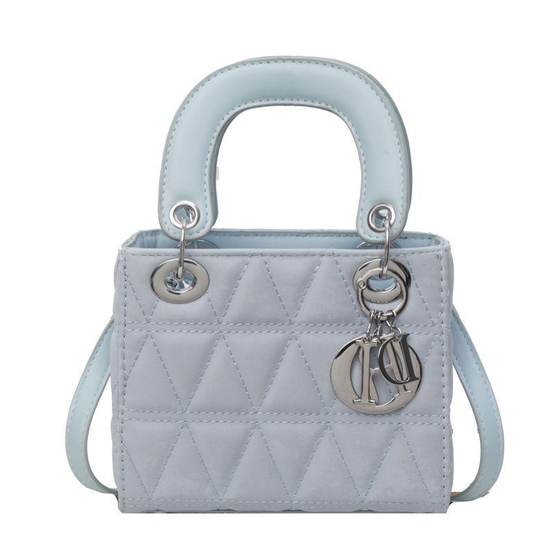 Trendy Crossbody Handbag: Versatile Single Shoulder Tote for Women