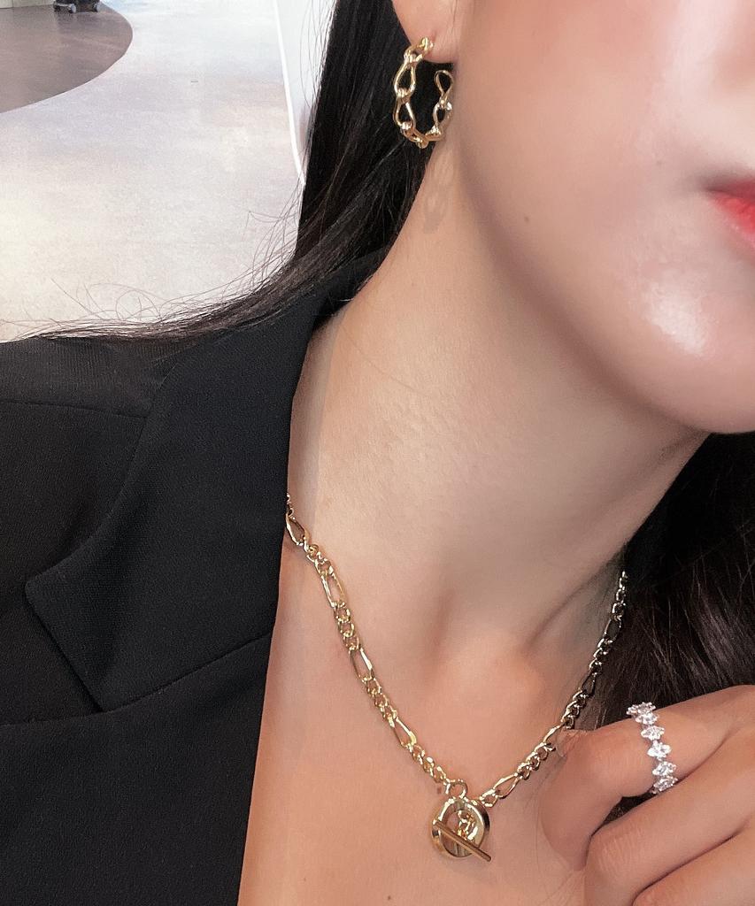 Kudos Signature Toggle Bar Necklace