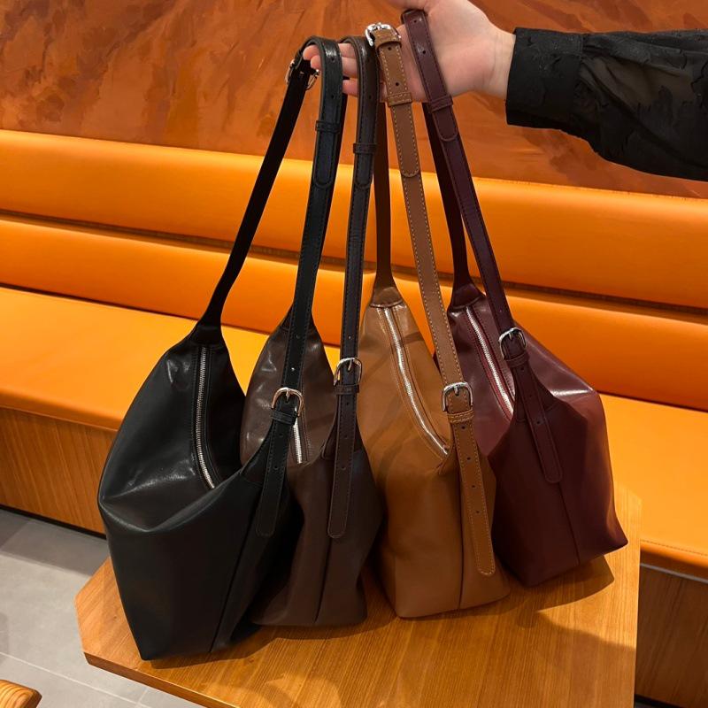 2025 Women's Genuine Leather Crossbody Dumpling Bag - Soft Crystal Vegetable-Tanned Cowhide for Autumn/Winter