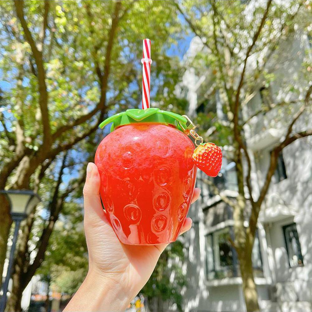 Summer Cute Strawberry Straw Water Bottle Cartoon Food Grade PP Milk Coffee Straw Cup for Home Drinkware