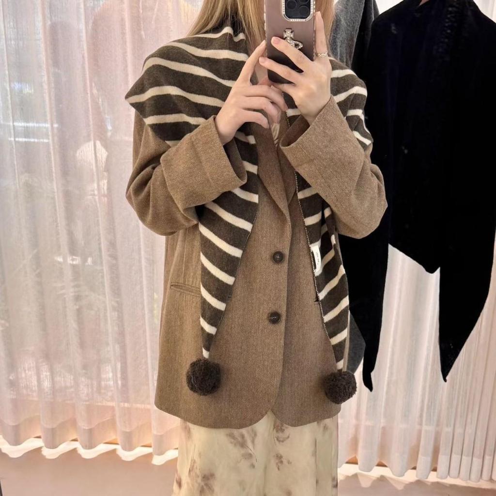 Japanese Handmade 100% Wool Striped Triangle Scarf: Versatile Christmas Shawl & Neck Warmer.