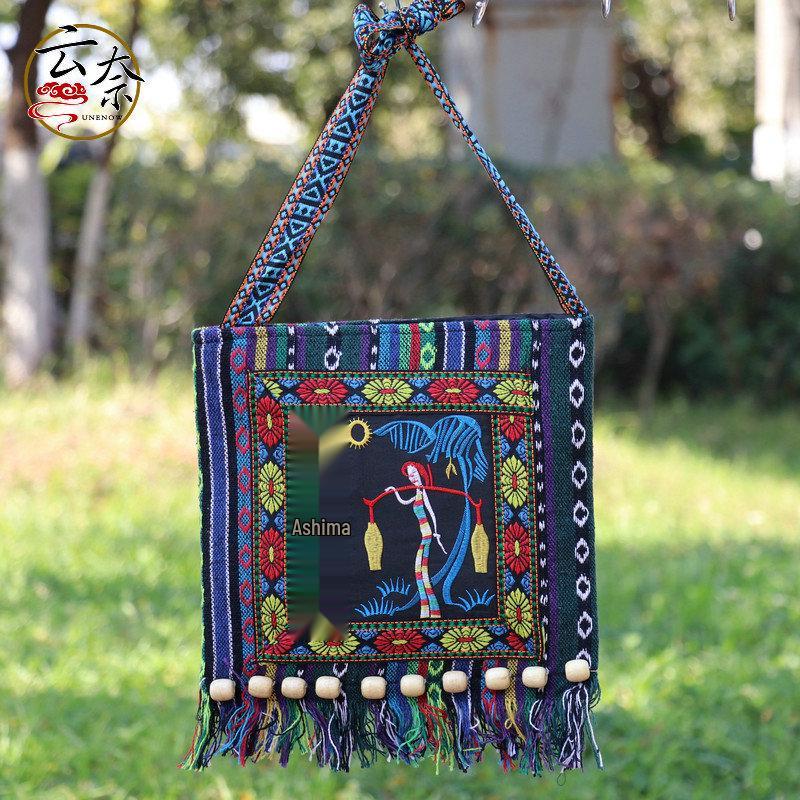 

Сумки кроссбоди с вышивкой в этническом стиле Юньнани с кисточками
