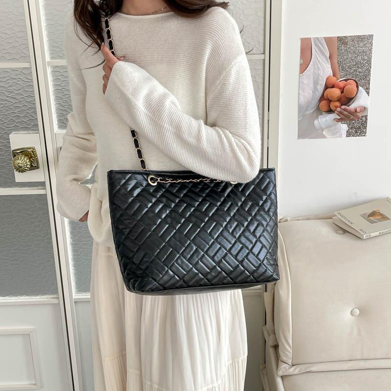 Fashion Chain High Appearance Level Personality Tote Bag Shoulder Crossbody Bag Casually