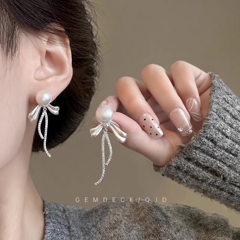 Luxurious European & American Diamond Tassel Stud Earrings for Evenings and Parties