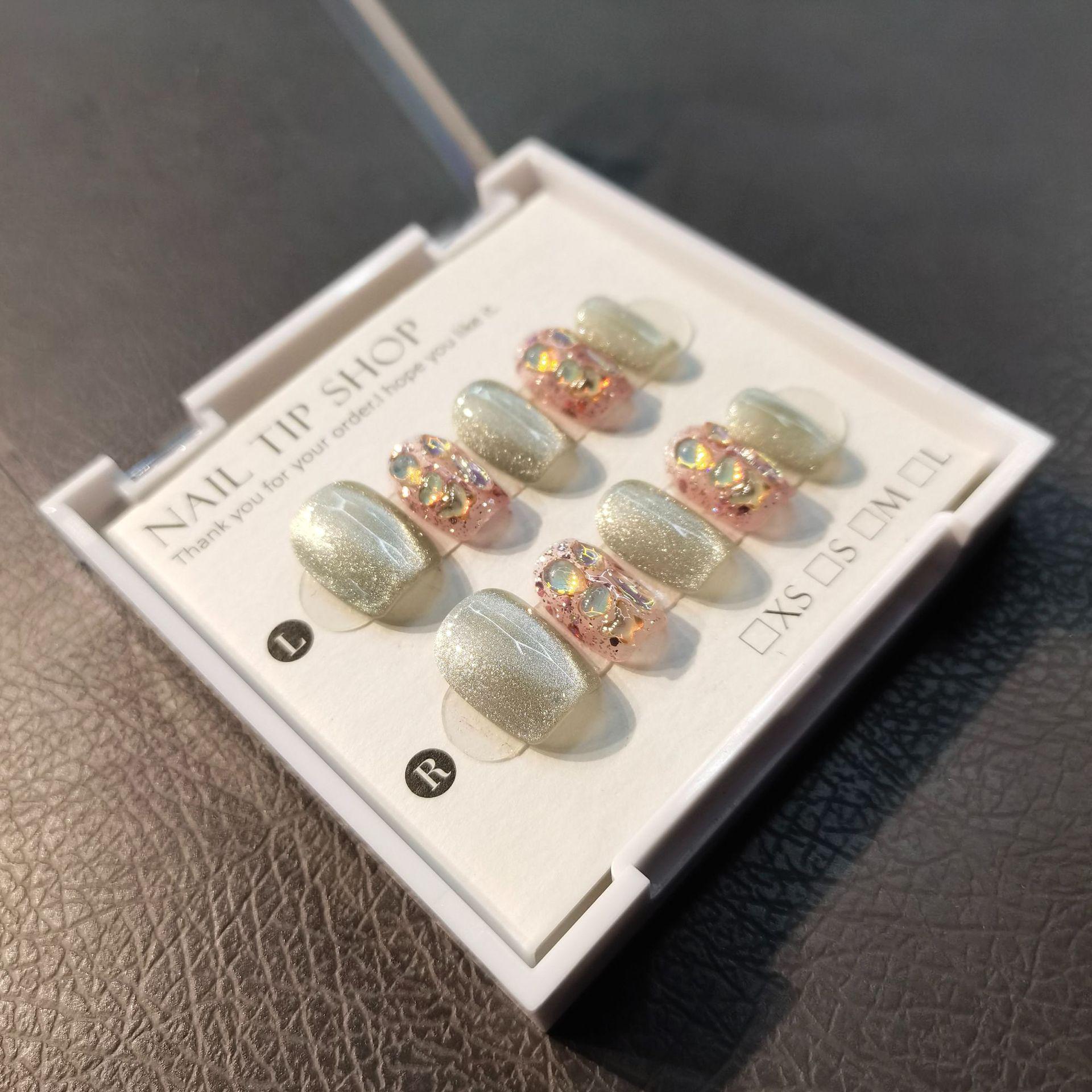 

Lime Cat Eye Short Handcrafted Wearable False Nails