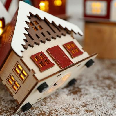 Decorative Christmas Snow House Pendant Christmas Tree Hanging Lighting Glowing Log Cabin Mini Elk LED Wooden Christmas House