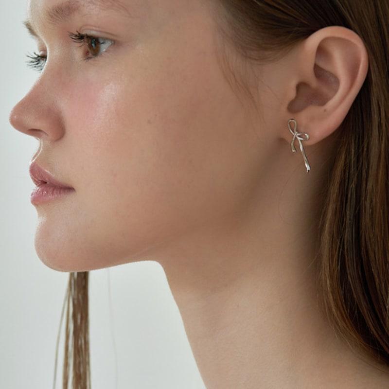 OVT-U Flow Ribbon Earring