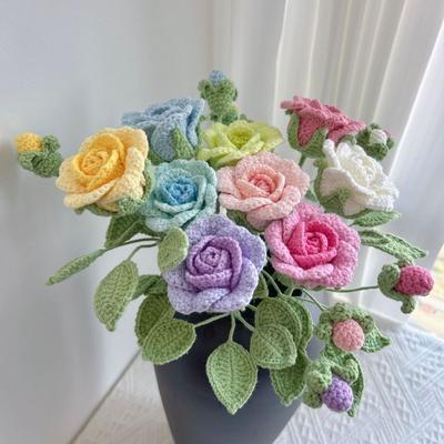 Decoración para el hogar
– Flores y coronas decorativas