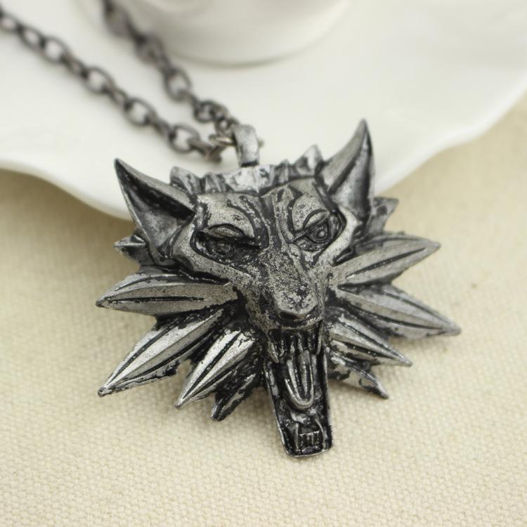 The Witcher 3: Wild Hunt Wolf Head Zinc Alloy Pendant Necklace with Three Game Maps