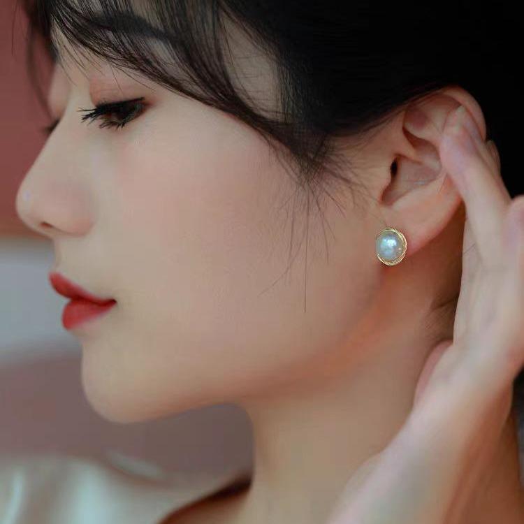 Vintage 6A Freshwater Pearl Stud Earrings - Elegant Light Luxury Gift for Women