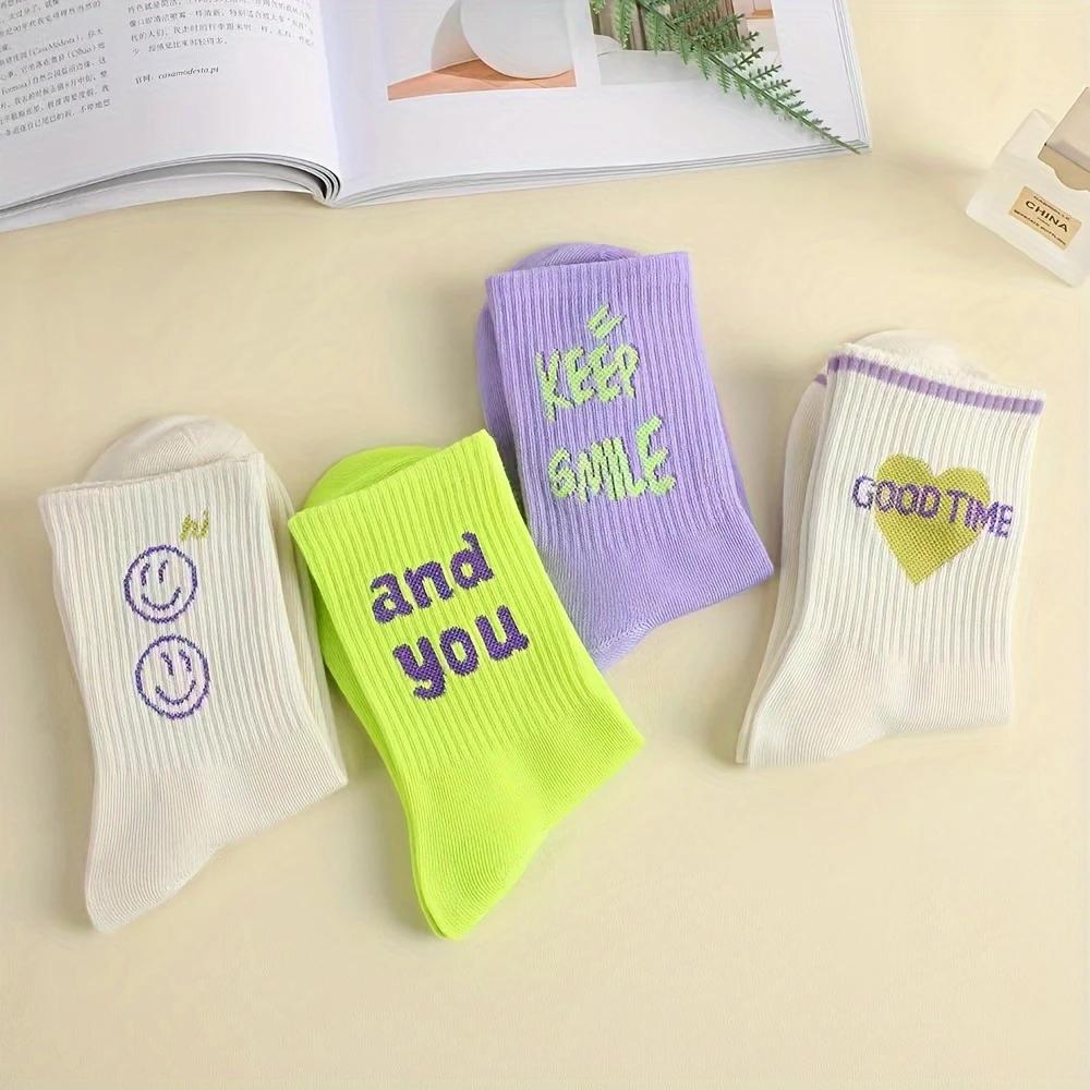 Spring, Autumn and Winter Models 4 Pairs of Fluorescent Green Letter Cute Autumn and Winter High Elastic Sports Mid-Calf Socks