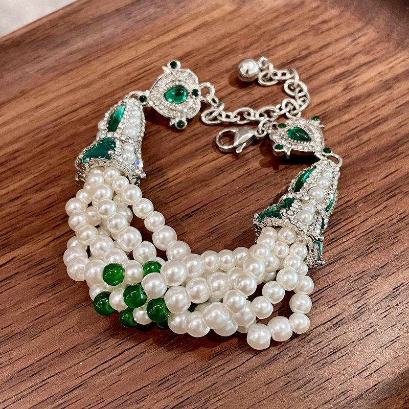 Smaragd Französisch Retro Diamant Perlen Ohrring Set mit Exquisite Perlenarmband