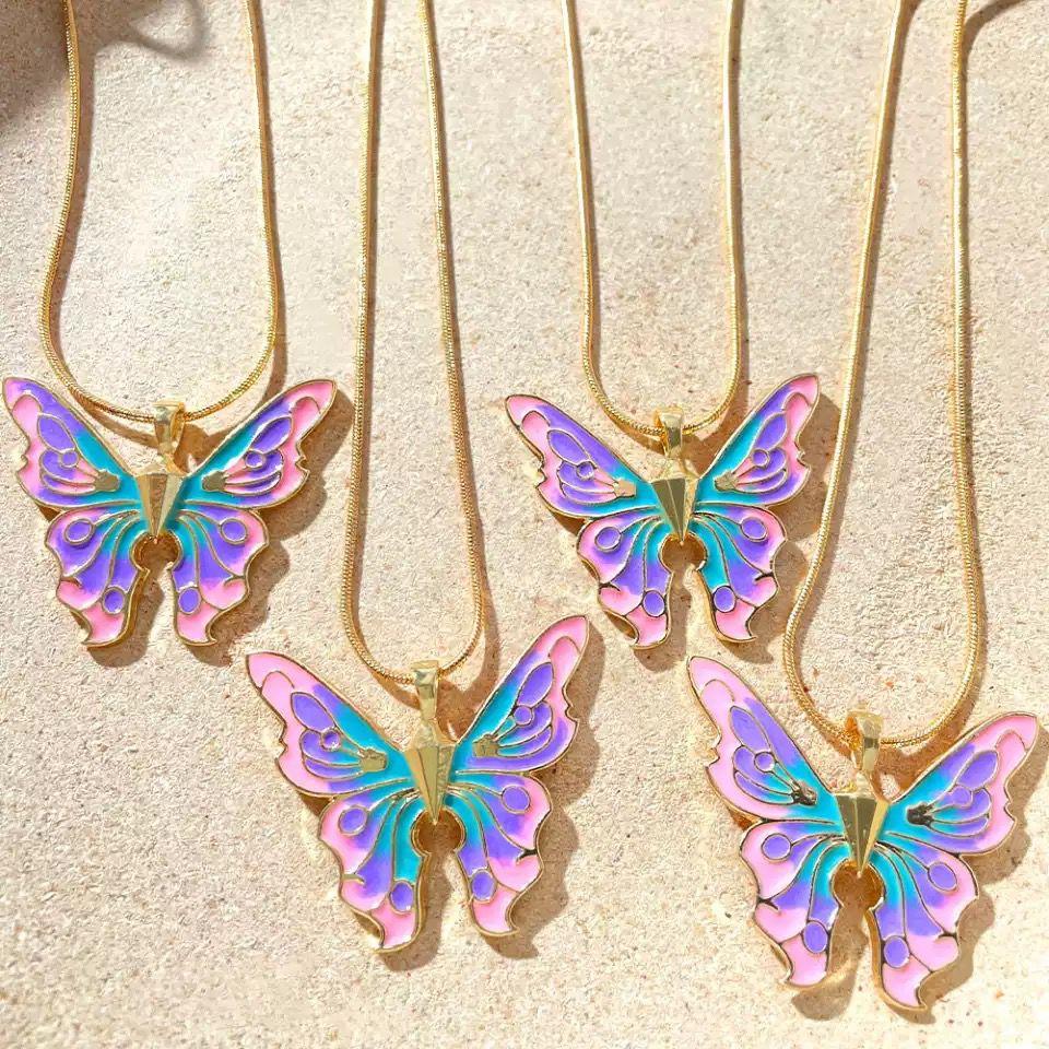Boho Gold Cute Butterfly Pendant Necklace Female Retro Simple Imitation Pearl Clavicle Necklaces Girl Couple Jewelry Gift