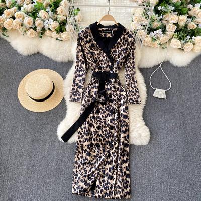 Hoge kwaliteit herfst winter vrouwen sexy luipaard print fluwelen feestjurk mode v-hals lange midi split bodycon potlood velours jurken met riem