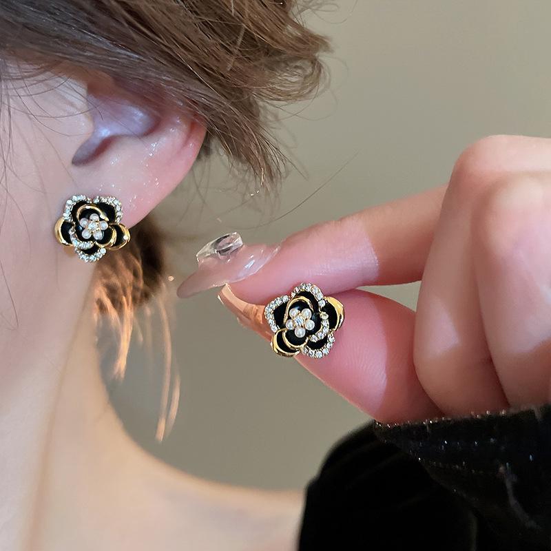 Elegant French Retro Drip Oil Zircon Faux Pearl Flower Sterling Silver Stud Earrings for Women