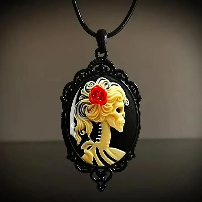 Vintage Oval Glass Alloy Pendant Necklace Jewelry