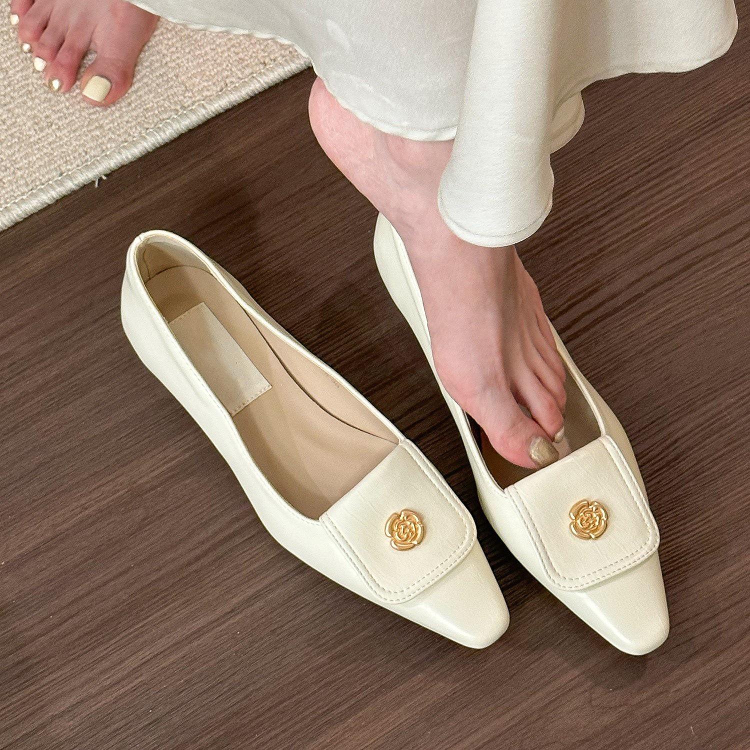 

Hong Kong 2025 Autumn White Camellia Pointed Toe Women s Genuine Leather Flats 35 чёрный