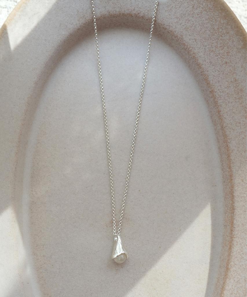 Reindeer Grotto Necklace 07
