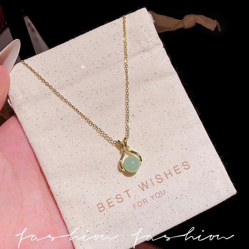 Female Collarbone Niche High-end Necklace