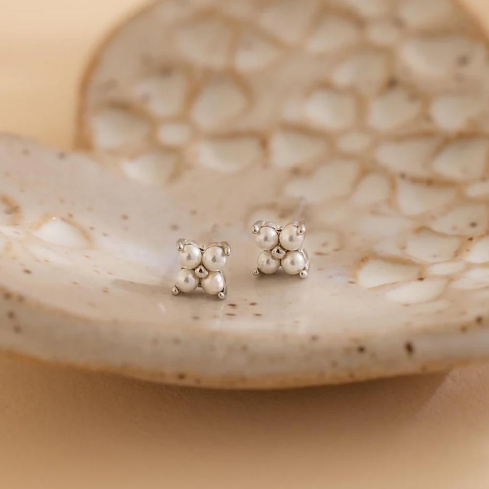 eManco Simple Minimalist Mini Flower Stud Earrings For Women Hypoallergenic 6MM Stainless Steel Piercing Earring Jewelry