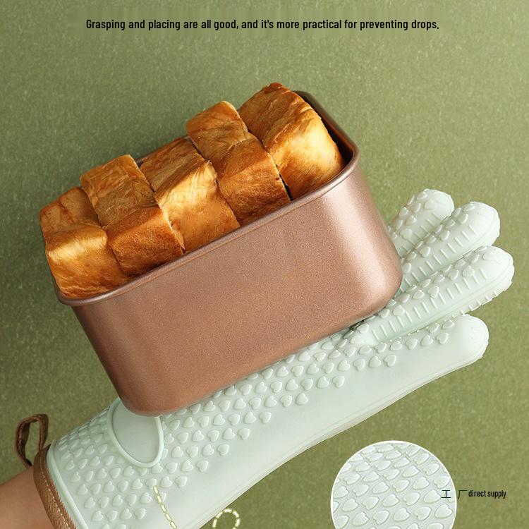 Heat-Resistant Silicone Oven Gloves: Anti-Scald, Non-Slip, Thickened for Baking and Steaming.