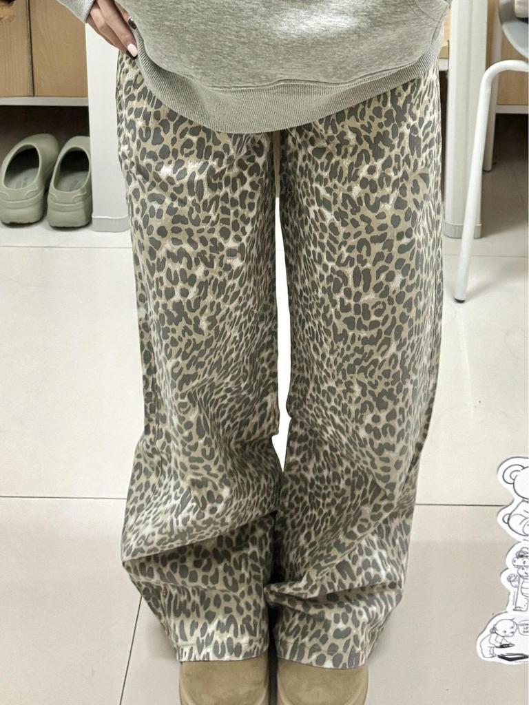 Retro Leopard Print Washed Denim Jeans - Autumn 2025 Loose, Slimming, Casual Straight-Leg Pants