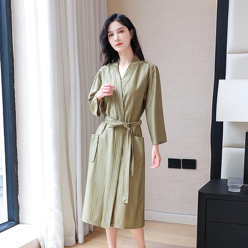 

Женский фланелевый халат с длинным рукавом: Утепленный роскошный халат для осени/зимы – Идеально подходит для дома, отеля или салона M