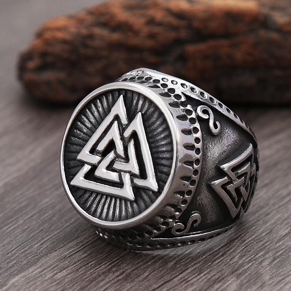 Anello Vichingo Valknut in Acciaio Inossidabile Vintage per Uomo Ragazzo Nordico Odin Triangolo Anello Vichingo Amuleti per Biker Gioielli per Regalo Fidanzato