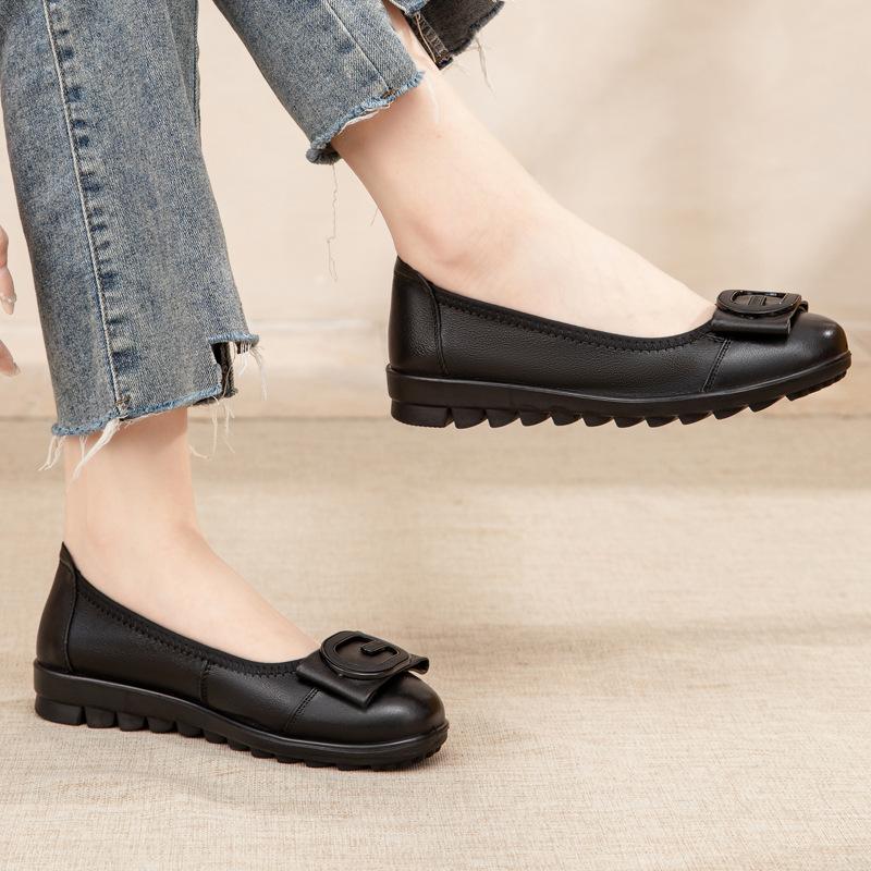 The first layer of cowhide new autumn middle-aged and elderly mother shoes genuine leather soft-soled single shoes comfortable shallow mouth women's l
