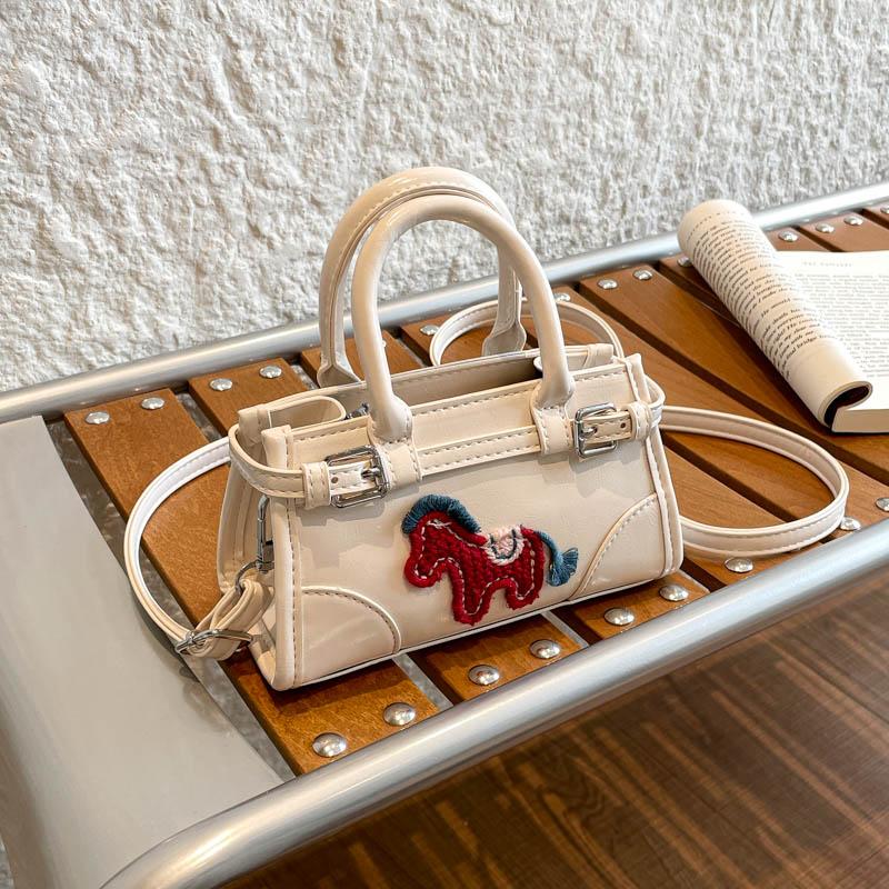Top Brand Shoulder Bag For Women Classic Handbag Cute Cartoon Ladies Versatile Mini Crossbody Phone Bag Zipper Purse Red Bolsas